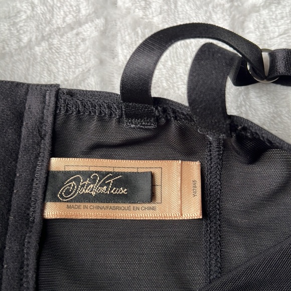 Dita Von Teese Madame x Bustier - Picture 10 of 13